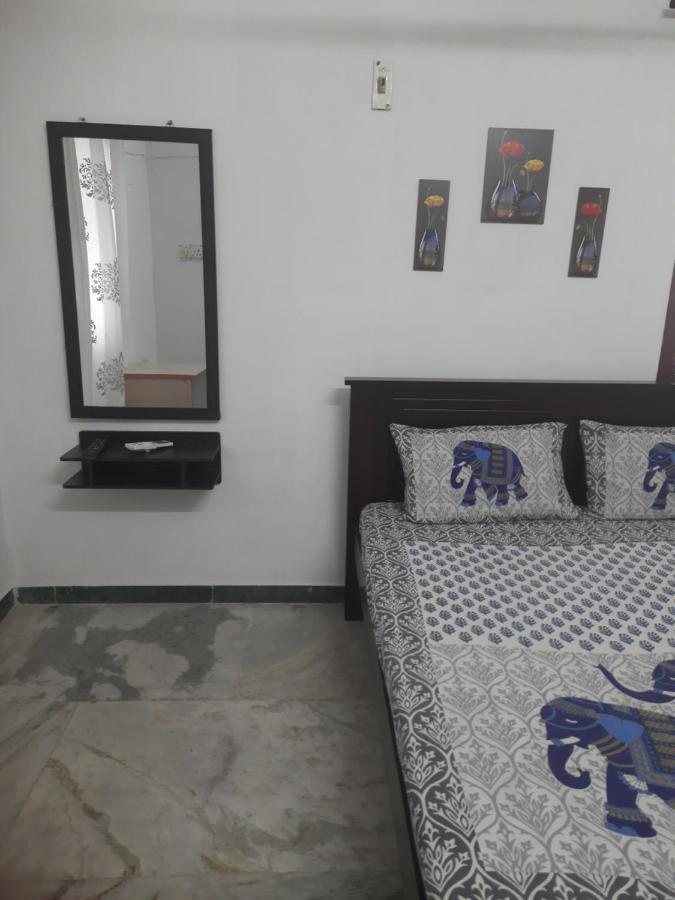 White House- 1Bk Pleasant Apartment With Open Terrace Coimbatore Eksteriør bilde